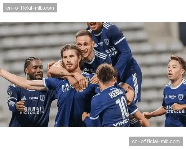 图卢兹对阵巴黎FC，难兄难弟对决抢分止颓