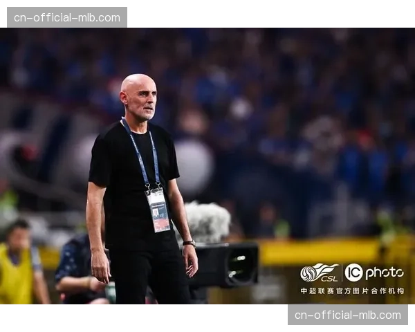 上海海港主帅穆斯卡特获俱乐部绝对信任，引援权主导