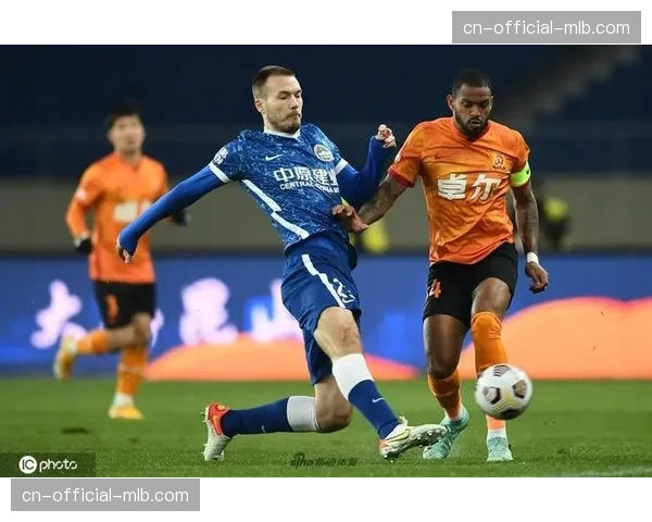 官方：河南队与外援前锋卡兰加完成续约，合同至2027年底